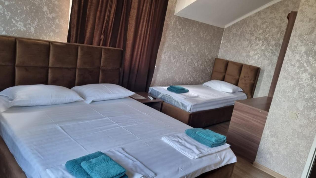 Ахра Hotel Gagra Buitenkant foto