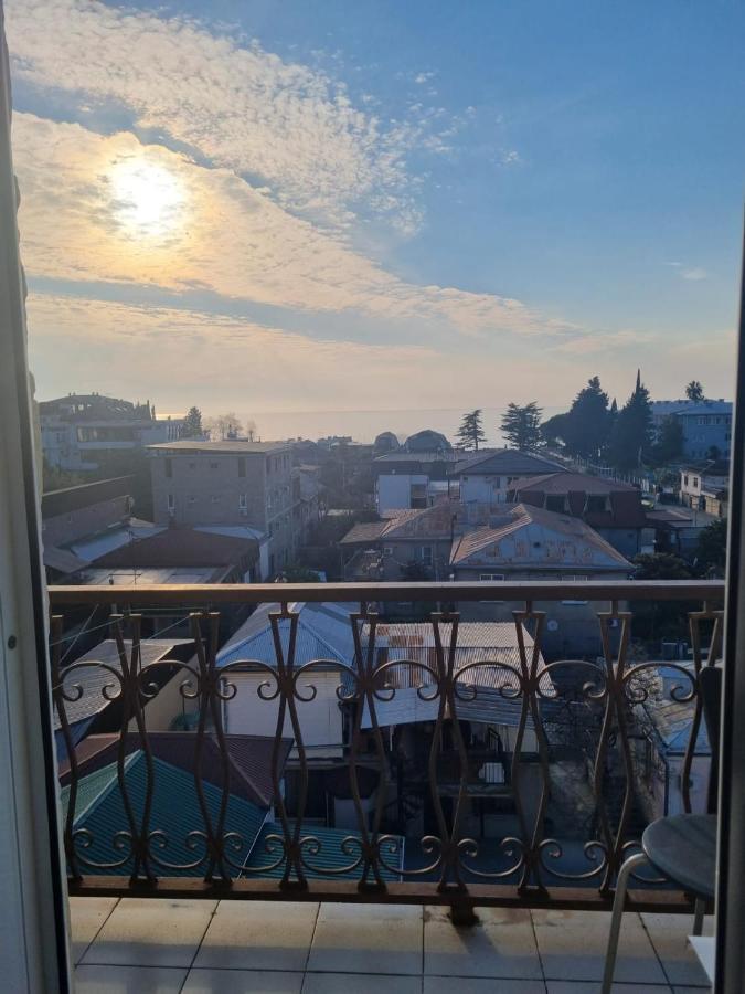 Ахра Hotel Gagra Buitenkant foto
