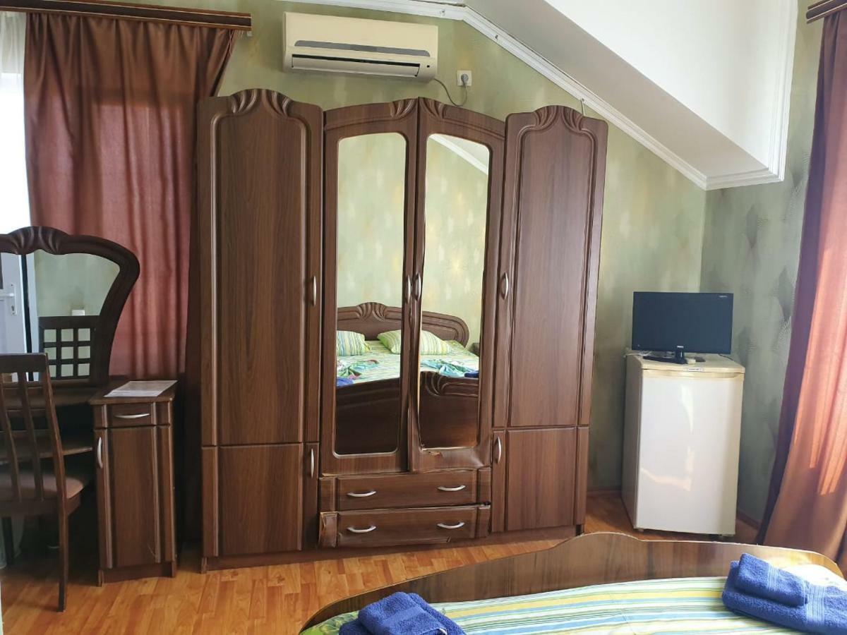 Ахра Hotel Gagra Buitenkant foto