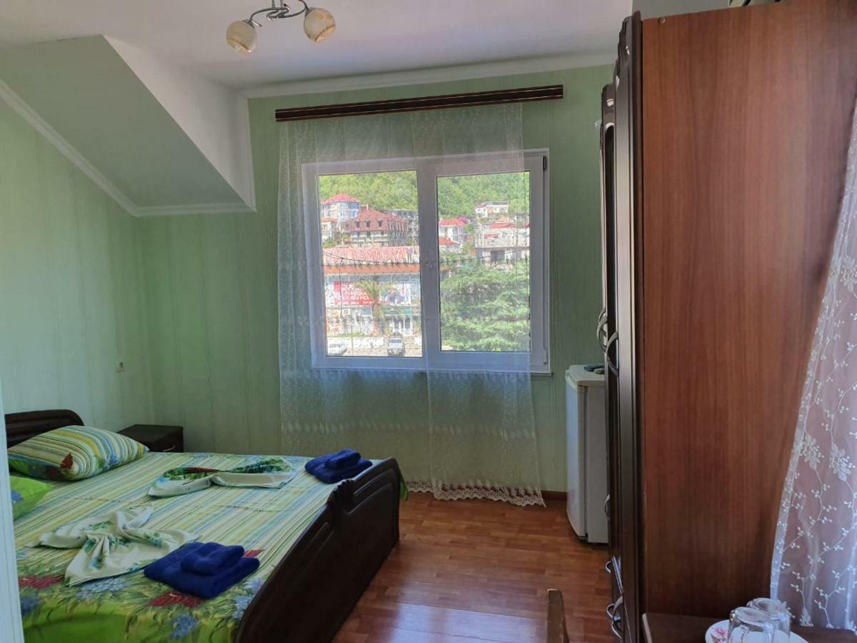 Ахра Hotel Gagra Buitenkant foto